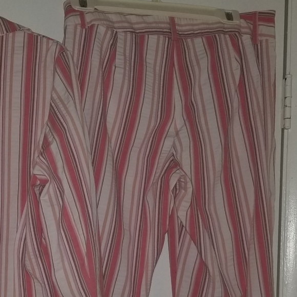 Seersucker Capri Set - Picture 6 of 8